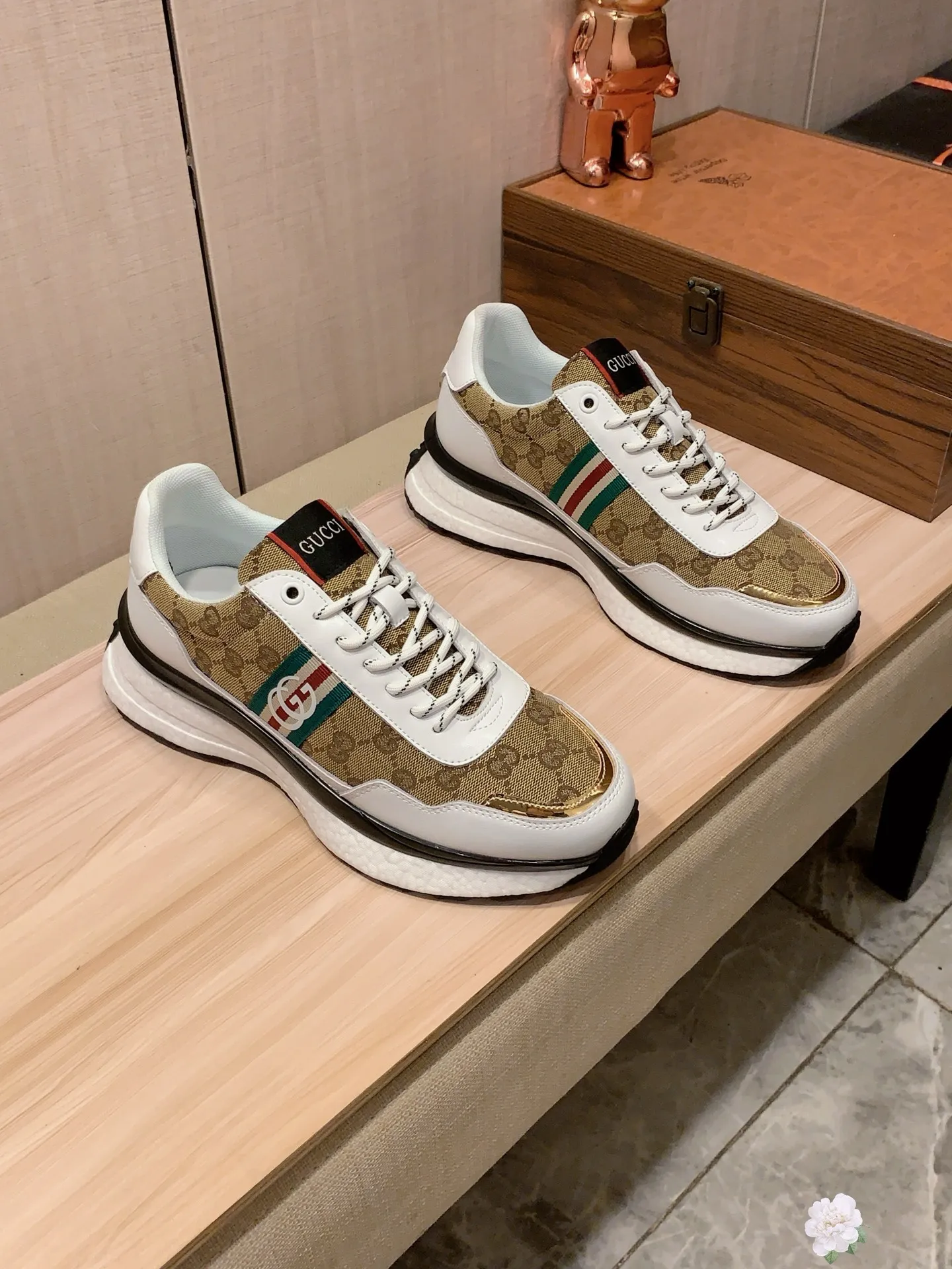Men's men's shoes💰460💰💰🎩🎩[Lightning][Lightning] "GUCCI*" The latest and most popular casual shoes, top brands [Seduce] luxury~purchase, top~quality. [Strong] The upper is made of imported breathable cowhide with fabric material ➕ Breathable sheepskin feet (•) and fine workmanship. The original stylish and stylish soft rubber wear-resistant and non-slip outsole is light and comfortable on the feet. The real thing looks better when photographed in person. Code 004: Code: 38-44, 2️⃣colors selected